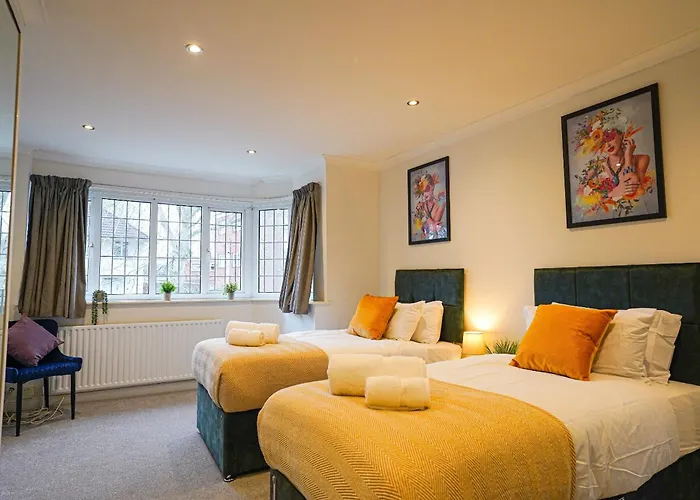Southampton 3 Bedroom Luxury House