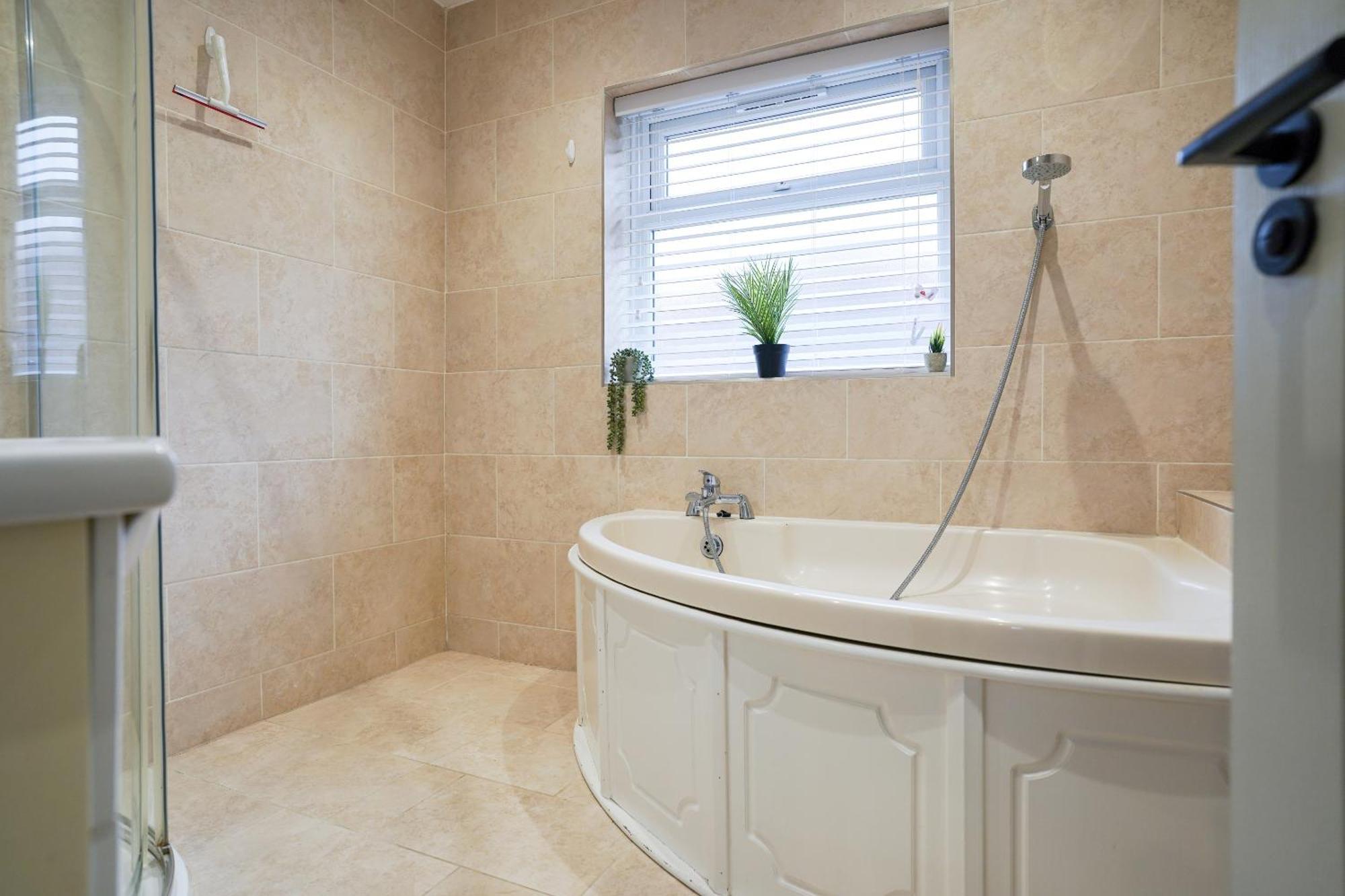 Holiday home 3 Bedroom Luxury House