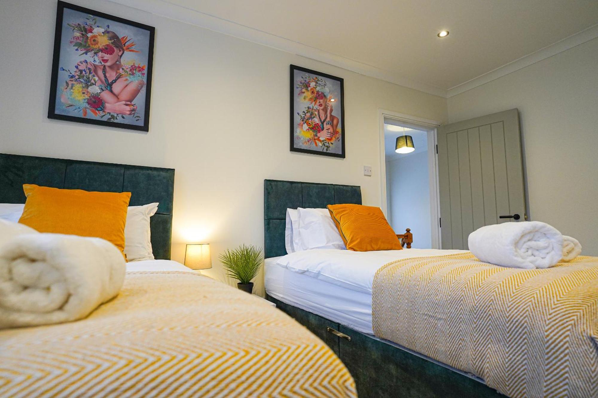 3 Bedroom Luxury House Southampton